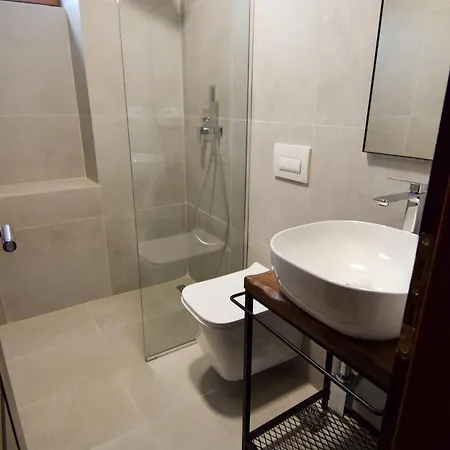 Hotel Aqueduct *