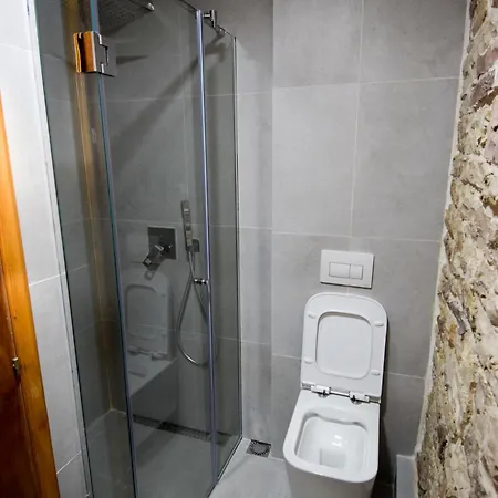 Aqueduct 酒店 Gjirokastër