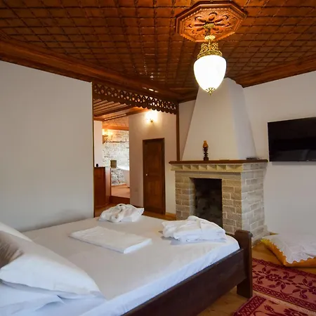 Aqueduct Отель Гирокастра