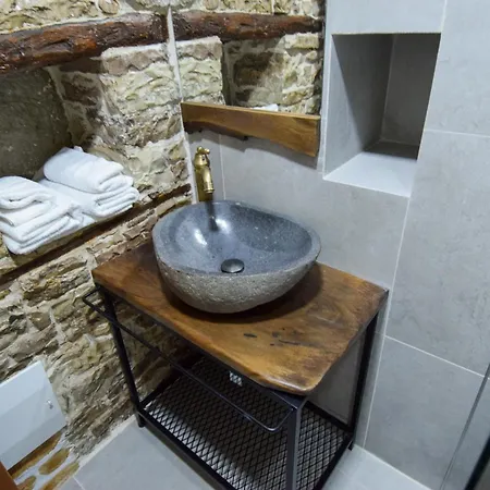 Aqueduct * Gjirokastra